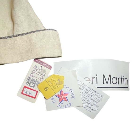 Sheri Martin Cream Cropped Blazer with Black Accents Size 6 - Picture 3 of 6